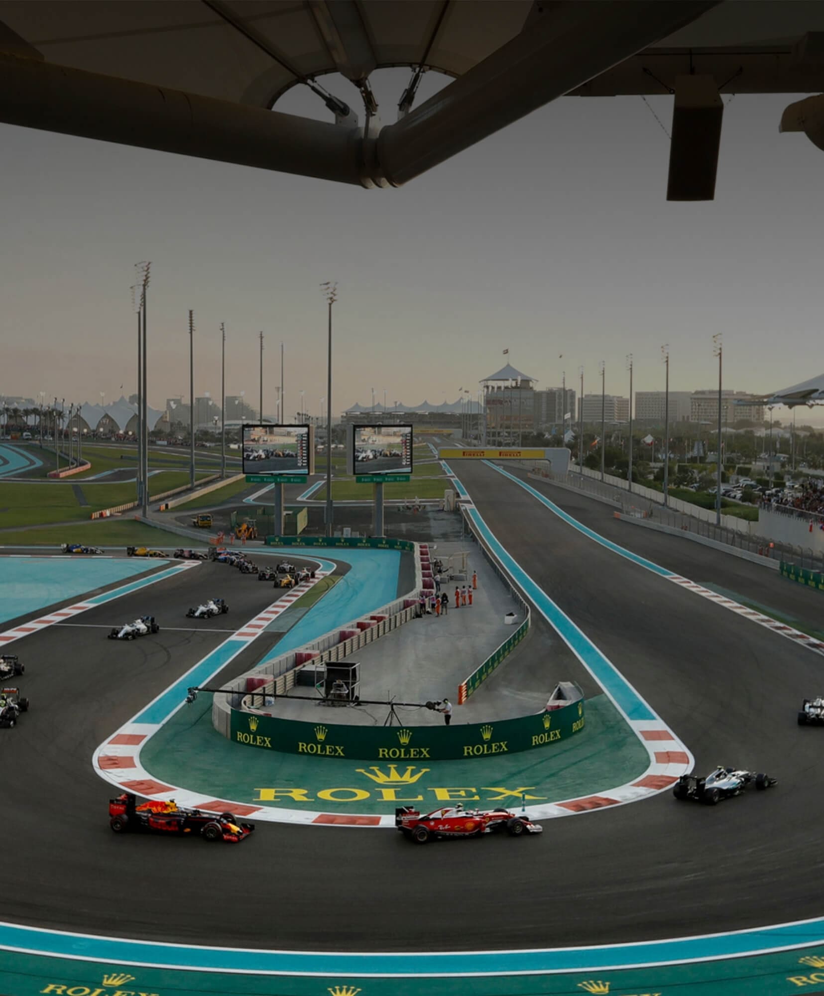 Experience the finale at the Abu Dhabi Grand Prix